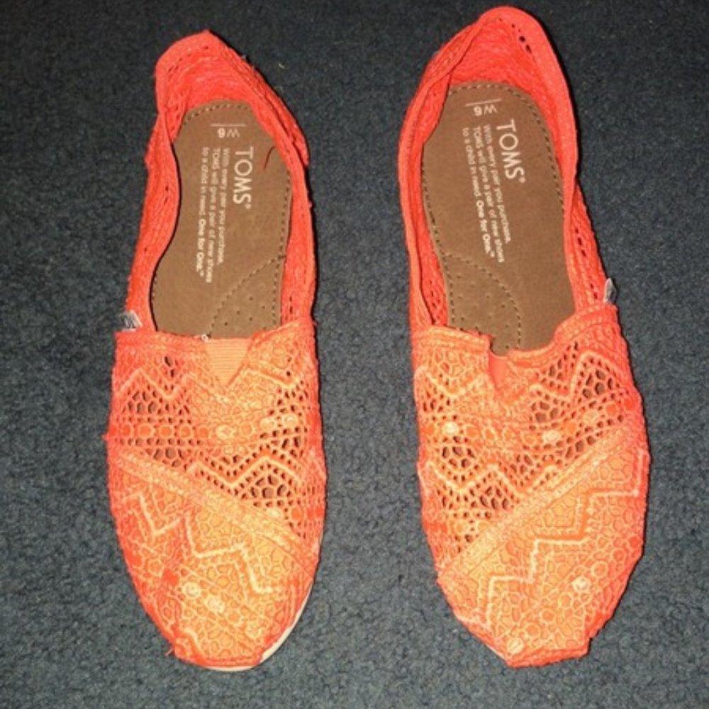 Bright Coral Toms